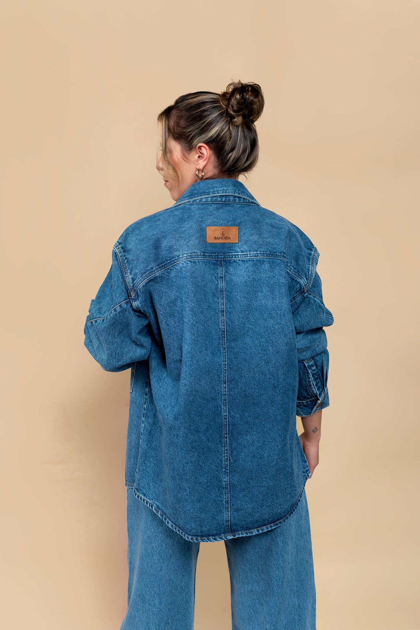 Sobre Camisa Oversize Mishi